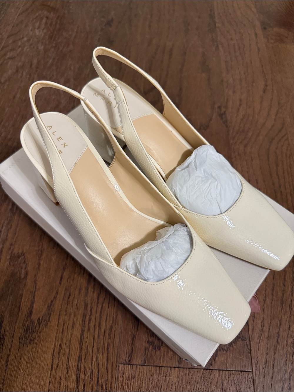 Alex Marie - Style Lurene - Cloud White - Size 7.5 women’s - never worn outside
